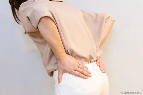 産後の腰痛はなぜ起こる?産後の身体の変化と腰を守るためのポイント
